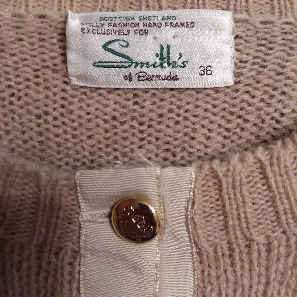 Smith's of Bermuda Tan Cardigan 36